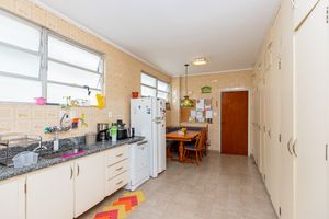 Image 20 - 923532