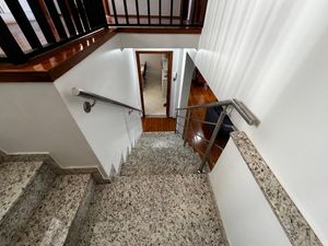 Image 35 - 923533