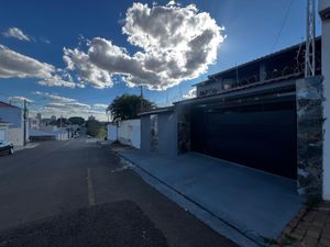 Image 3 - 923533