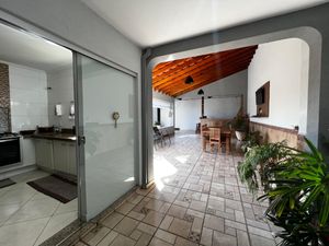 Image 21 - 923533