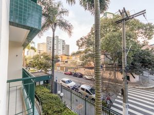 Image 8 - 923537