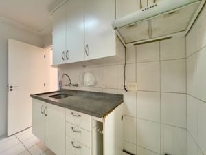 Image 15 - 923540
