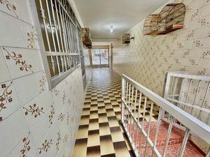 Image 17 - 923541