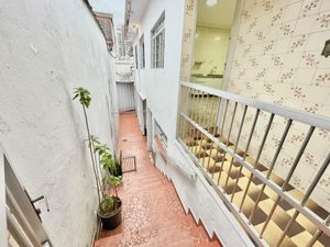 Image 18 - 923541