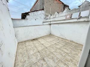 Image 15 - 923541