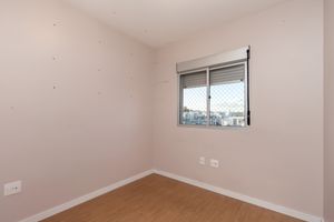Image 19 - 923542