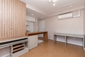 Image 4 - 923542