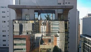 Image 6 - 923543