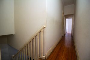 Image 19 - 923550
