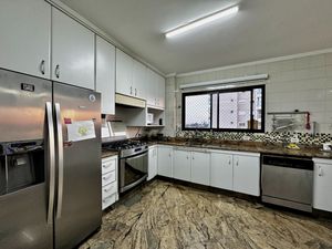 Image 30 - 923552