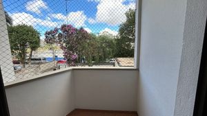 Image 20 - 923553