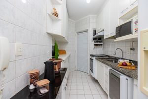 Image 8 - 923554
