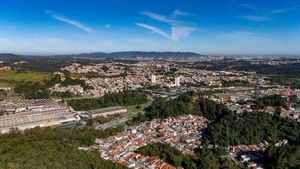 Image 16 - 923556