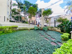 Image 6 - 923571