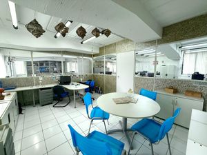 Image 39 - 923573