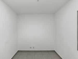 Image 19 - 923577