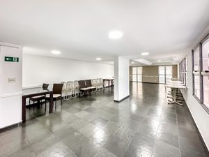Image 32 - 923577