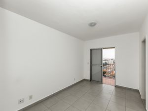 Image 21 - 923577