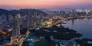 Image 8 - 923578