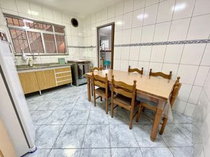 Image 33 - 923579