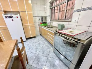 Image 32 - 923579