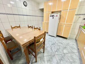 Image 31 - 923579