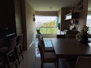 Image 13 - 923581