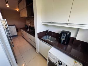 Image 8 - 923581