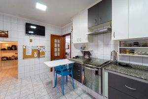 Image 34 - 923584