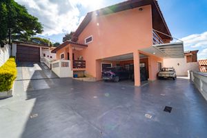 Image 26 - 923589