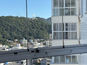 Image 41 - 923590