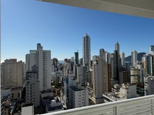 Image 38 - 923590