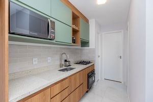 Image 9 - 923593