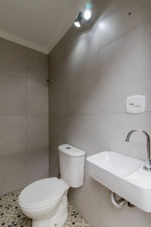 Image 38 - 923606