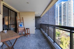 Image 17 - 923610
