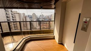 Image 13 - 923615