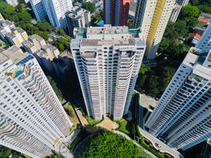 Image 64 - 923617