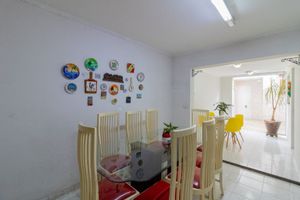 Image 12 - 923624