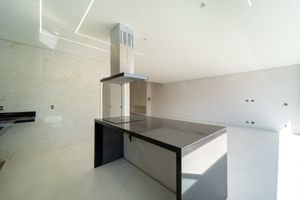Image 27 - 923629