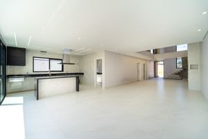 Image 30 - 923629
