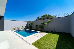Image 32 - 923629