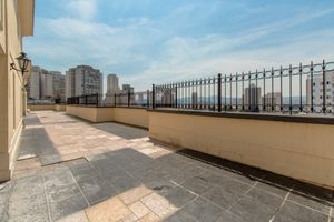 Image 35 - 923635