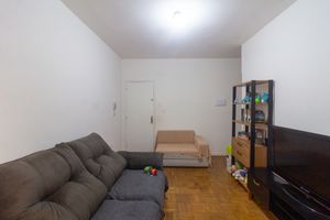 Image 1 - 923639