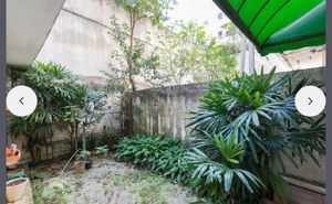 Image 22 - 923639