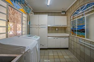 Image 44 - 923640