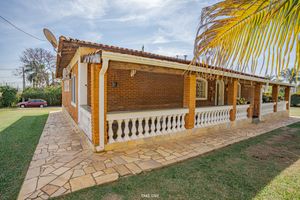 Image 8 - 923640