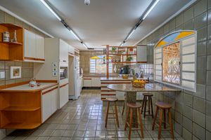 Image 31 - 923640