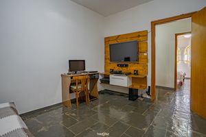 Image 34 - 923640