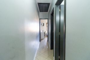 Image 31 - 923641