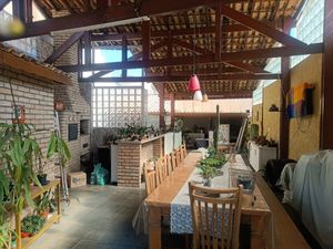 Image 10 - 923649